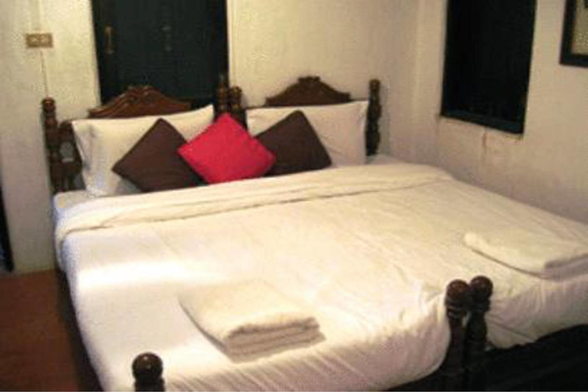 Momchailai Pattaya Retreat Extérieur photo